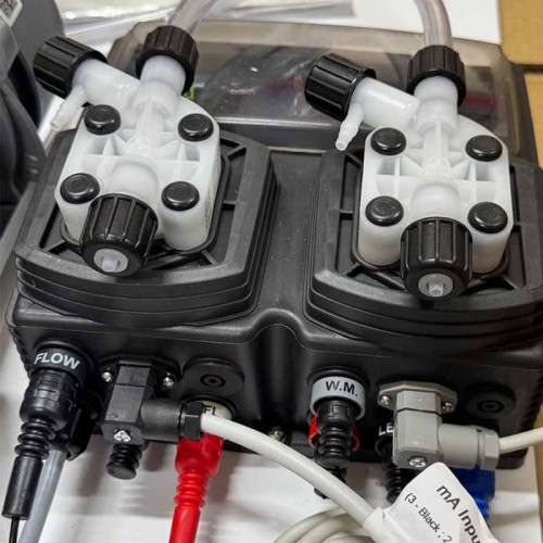 Chlordioxid-Generator EMEC LOTUS EASY 20 g/h, ein System zur Erzeugung, Dosierung und Überwachung von Chlordioxid zur Wasserdesinfektion